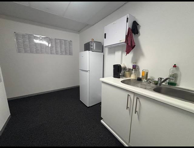 94M² OFFICE TO LET IN TYGER VALLEY
